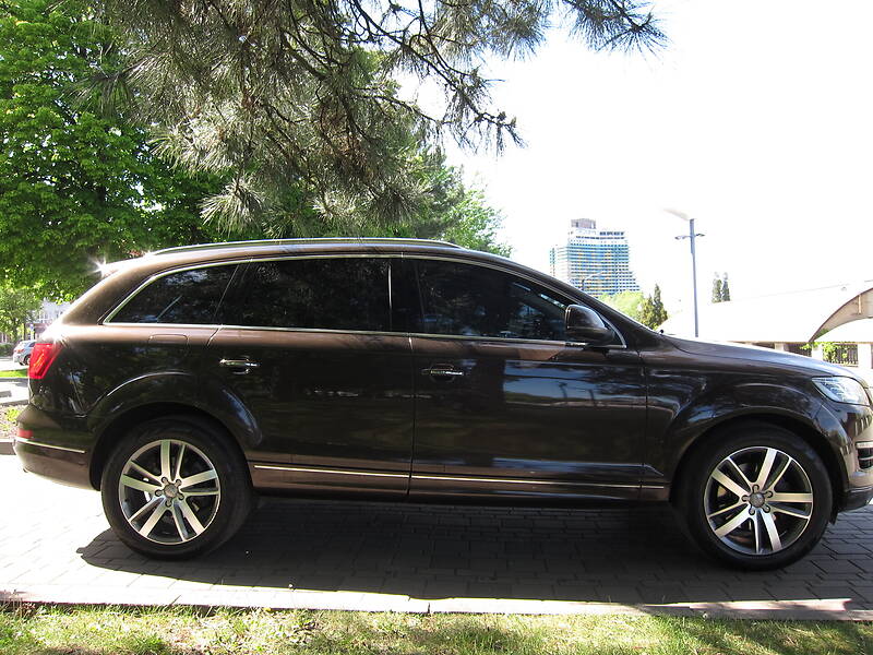 Позашляховик / Кросовер Audi Q7 2014 в Дніпрі