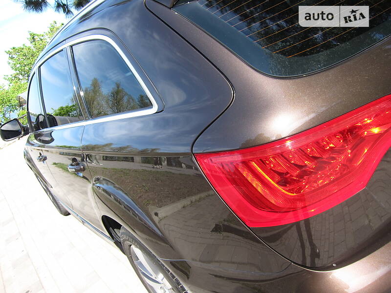 Позашляховик / Кросовер Audi Q7 2014 в Дніпрі