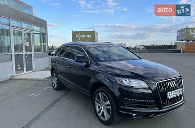 Позашляховик / Кросовер Audi Q7 2015 в 