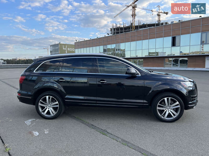 Внедорожник / Кроссовер Audi Q7 2015 в Киеве