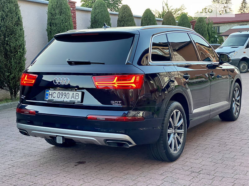 Внедорожник / Кроссовер Audi Q7 2017 в Стрые