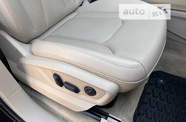 Внедорожник / Кроссовер Audi Q7 2017 в 