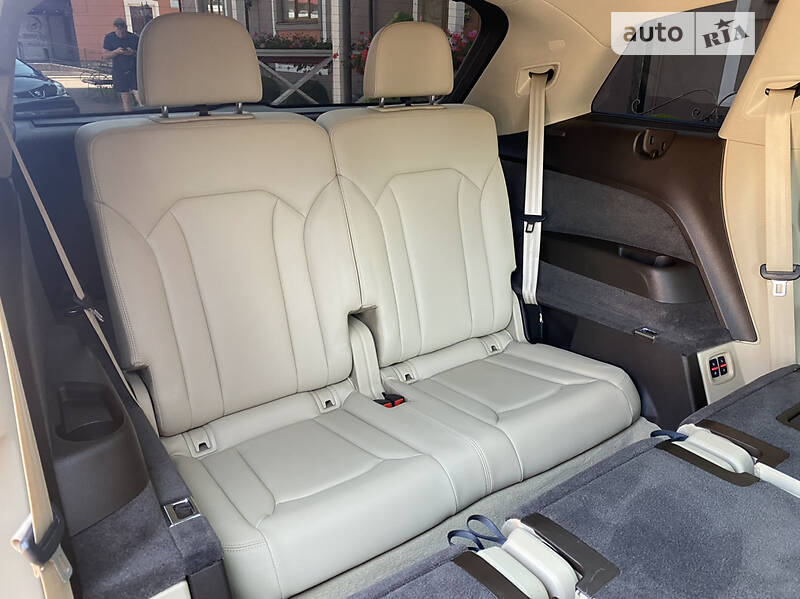 Внедорожник / Кроссовер Audi Q7 2017 в Стрые