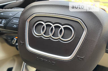 Внедорожник / Кроссовер Audi Q7 2017 в 
