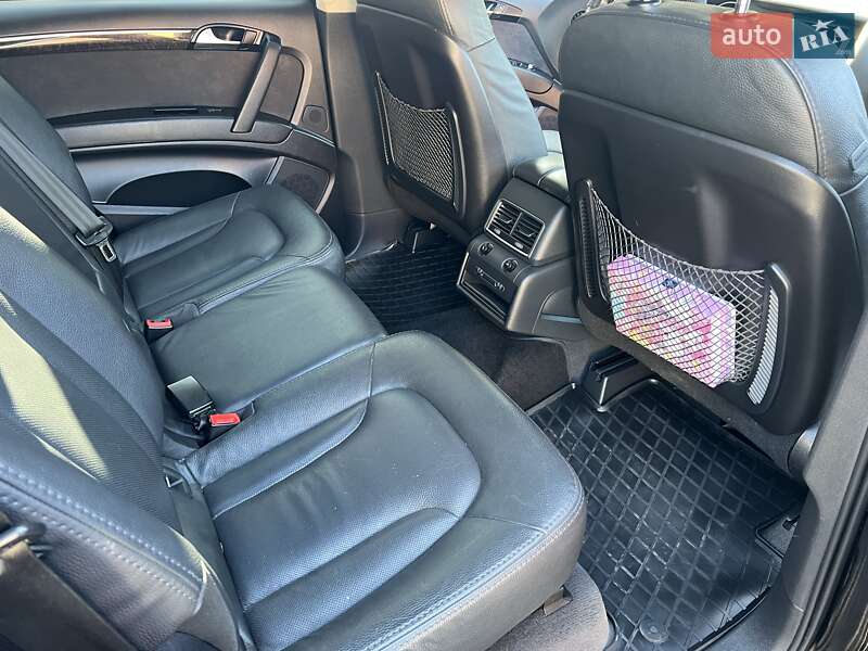 Внедорожник / Кроссовер Audi Q7 2013 в Ровно