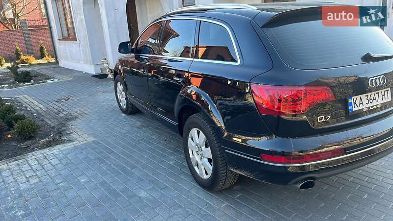 Внедорожник / Кроссовер Audi Q7 2013 в Ровно