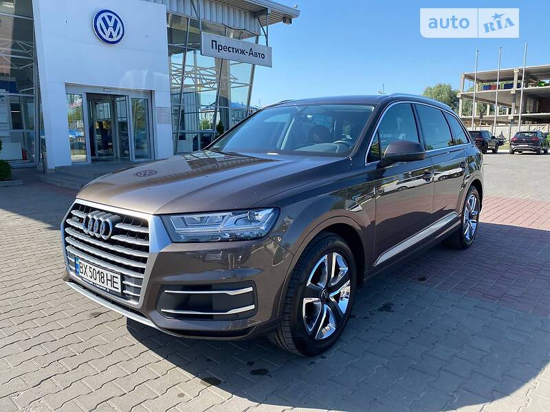 Внедорожник / Кроссовер Audi Q7 2017 в Хмельницком