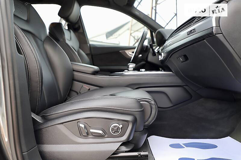 Позашляховик / Кросовер Audi Q7 2018 в Дрогобичі