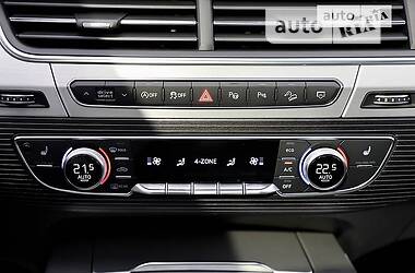 Позашляховик / Кросовер Audi Q7 2018 в 