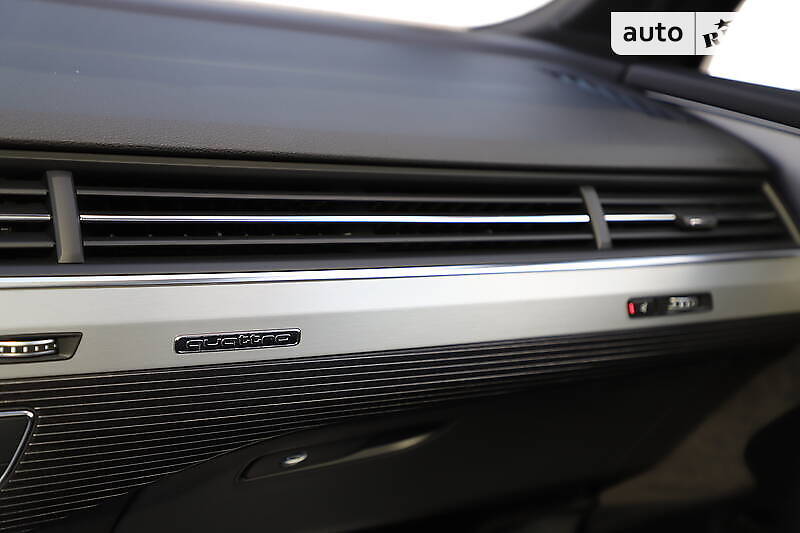 Позашляховик / Кросовер Audi Q7 2018 в Дрогобичі