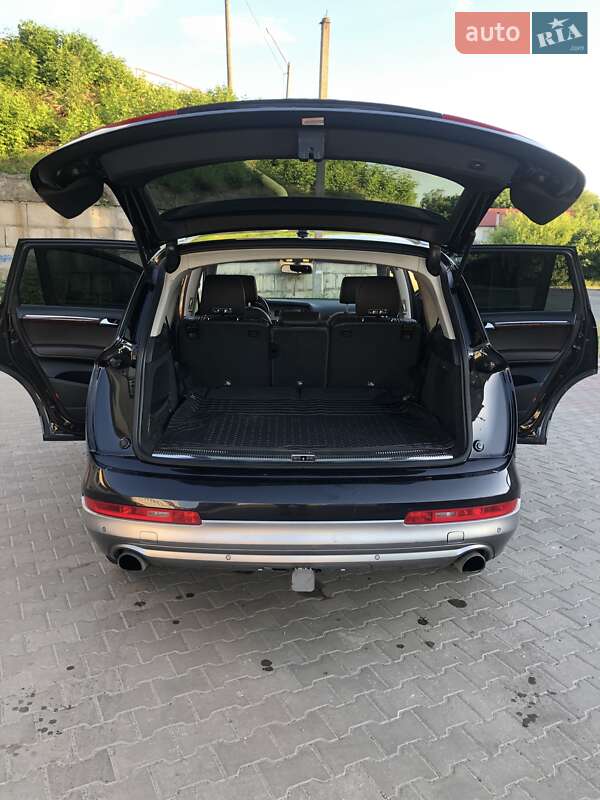 Внедорожник / Кроссовер Audi Q7 2013 в Синельниково