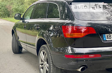 Внедорожник / Кроссовер Audi Q7 2009 в 