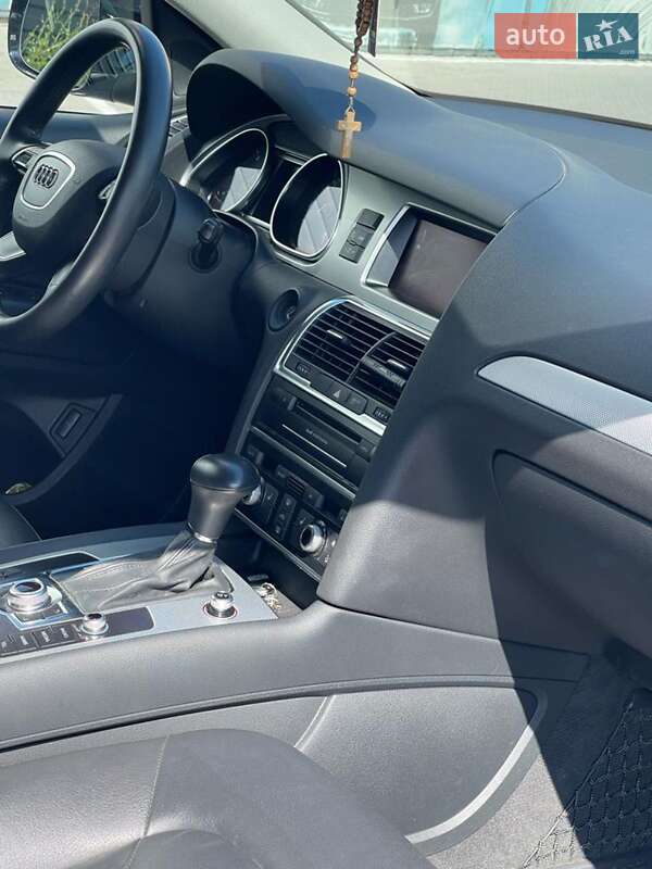 Позашляховик / Кросовер Audi Q7 2012 в Житомирі