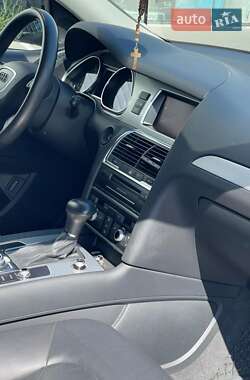 Внедорожник / Кроссовер Audi Q7 2012 в 