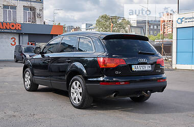 Внедорожник / Кроссовер Audi Q7 2009 в Киеве