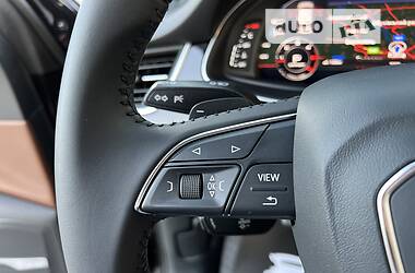 Позашляховик / Кросовер Audi Q7 2017 в 