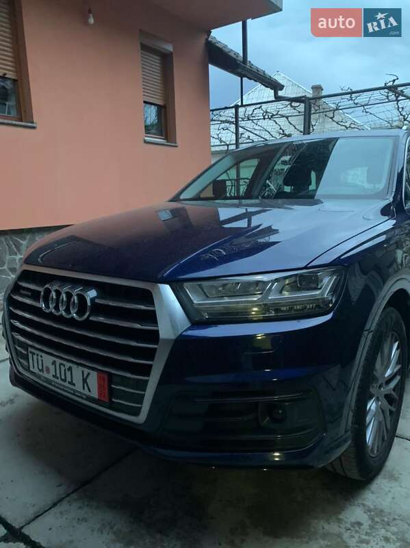 Позашляховик / Кросовер Audi Q7 2018 в Мукачевому