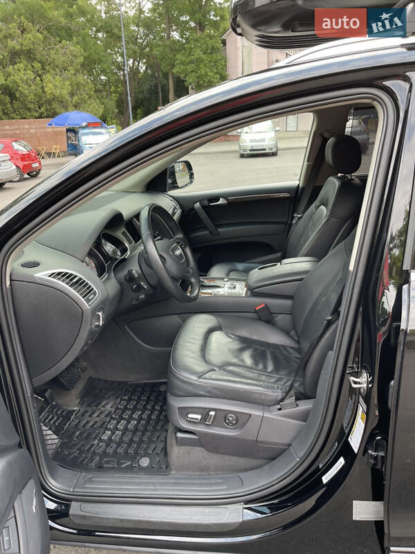 Внедорожник / Кроссовер Audi Q7 2015 в Одессе