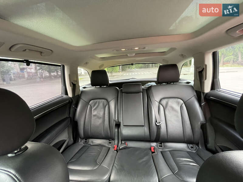 Внедорожник / Кроссовер Audi Q7 2015 в Одессе