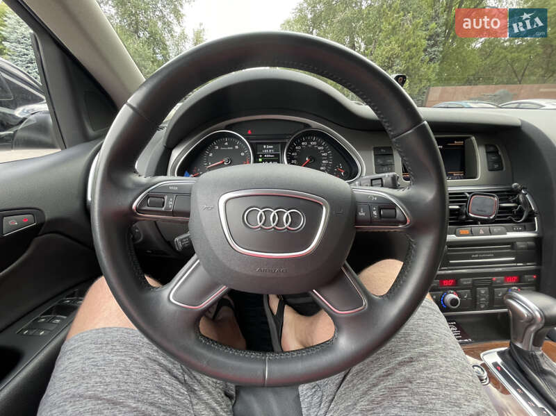 Внедорожник / Кроссовер Audi Q7 2015 в Одессе