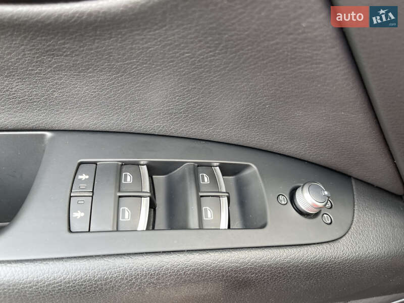 Внедорожник / Кроссовер Audi Q7 2015 в Одессе