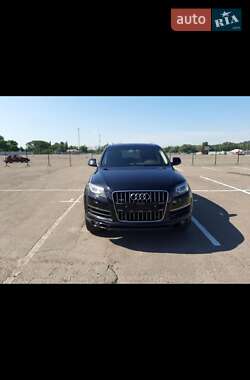 Позашляховик / Кросовер Audi Q7 2011 в 
