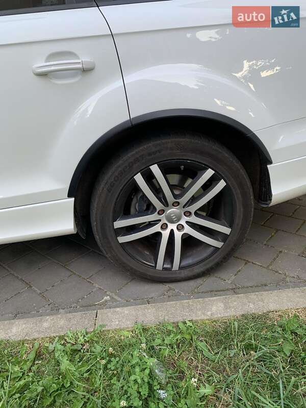 Позашляховик / Кросовер Audi Q7 2009 в Тячеві