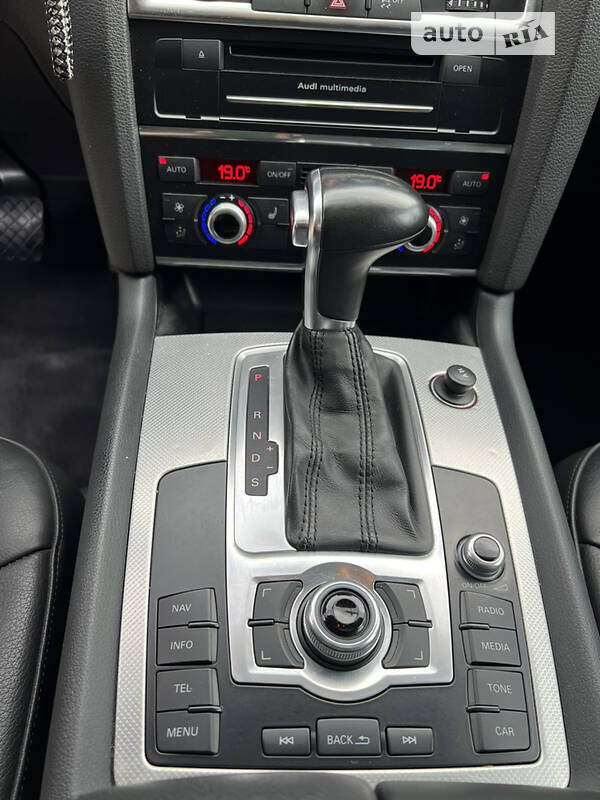 Позашляховик / Кросовер Audi Q7 2013 в Львові