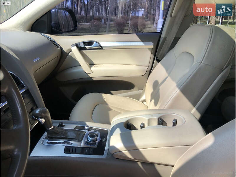 Позашляховик / Кросовер Audi Q7 2007 в Києві