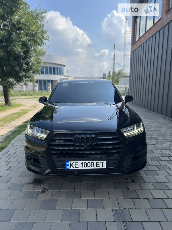 Позашляховик / Кросовер Audi Q7 2016 в Запоріжжі