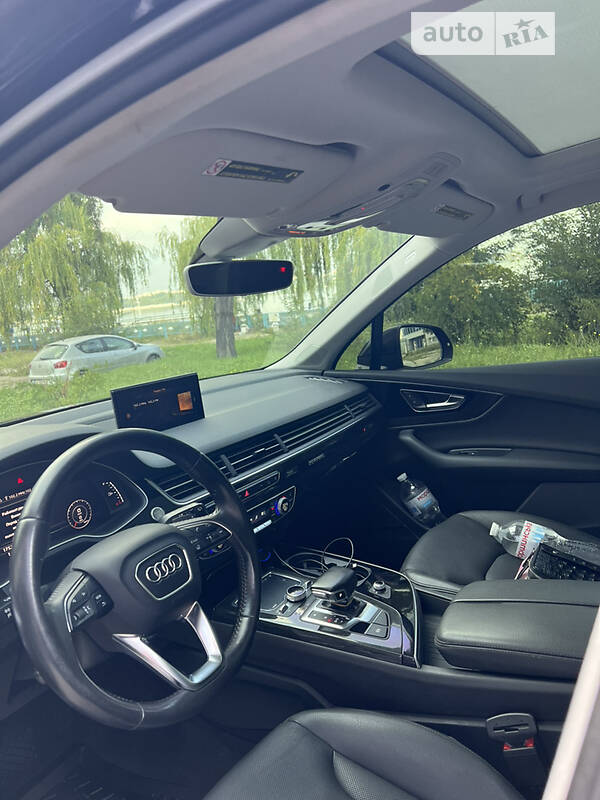 Позашляховик / Кросовер Audi Q7 2016 в Запоріжжі