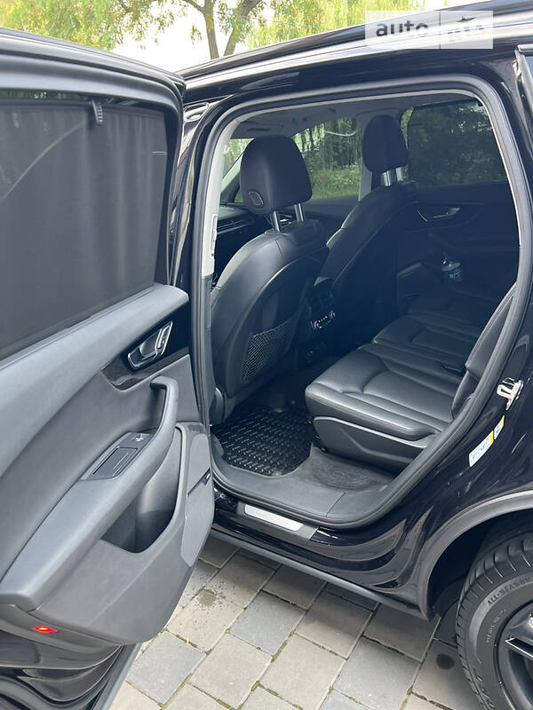 Позашляховик / Кросовер Audi Q7 2016 в Запоріжжі