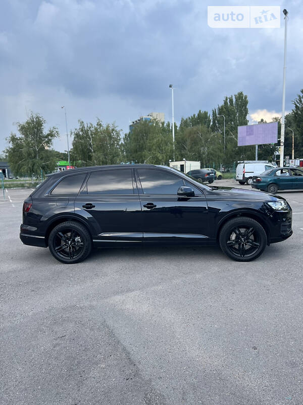 Позашляховик / Кросовер Audi Q7 2016 в Запоріжжі