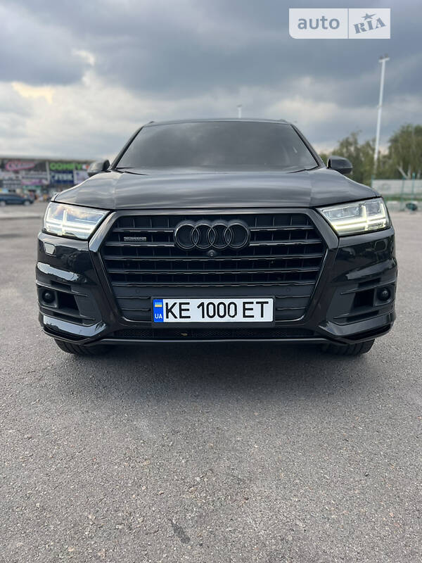 Позашляховик / Кросовер Audi Q7 2016 в Запоріжжі