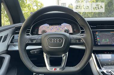 Внедорожник / Кроссовер Audi Q7 2022 в 