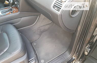 Позашляховик / Кросовер Audi Q7 2009 в 