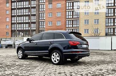 Внедорожник / Кроссовер Audi Q7 2011 в 