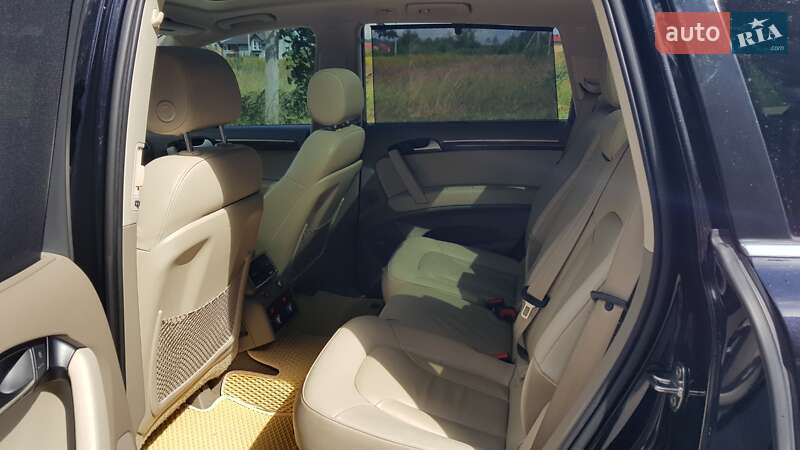 Внедорожник / Кроссовер Audi Q7 2013 в Городке