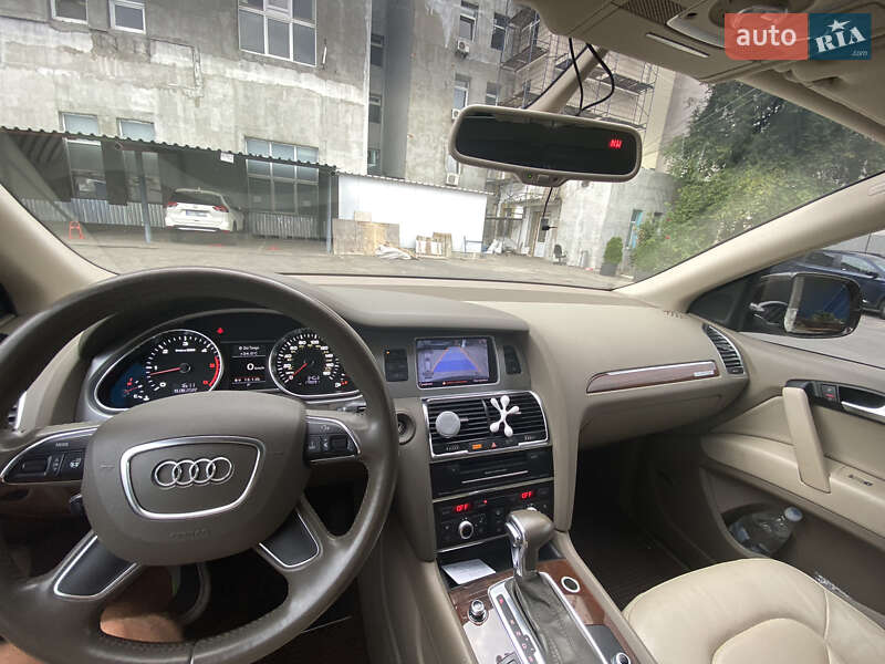 Позашляховик / Кросовер Audi Q7 2013 в Києві