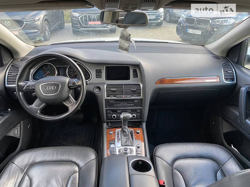 Позашляховик / Кросовер Audi Q7 2013 в Львові