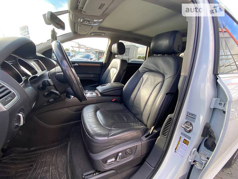 Позашляховик / Кросовер Audi Q7 2013 в Львові