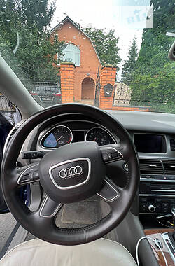 Позашляховик / Кросовер Audi Q7 2015 в Звенигородці
