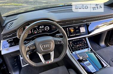 Позашляховик / Кросовер Audi Q7 2021 в 