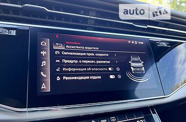 Позашляховик / Кросовер Audi Q7 2021 в 