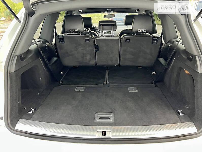 Позашляховик / Кросовер Audi Q7 2012 в Бердичеві