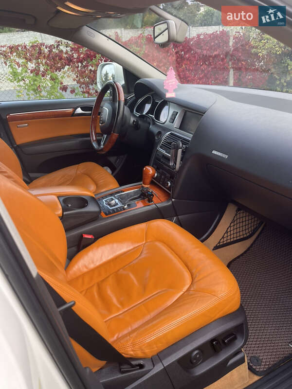Позашляховик / Кросовер Audi Q7 2009 в Києві