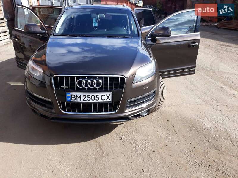 Внедорожник / Кроссовер Audi Q7 2013 в Сумах