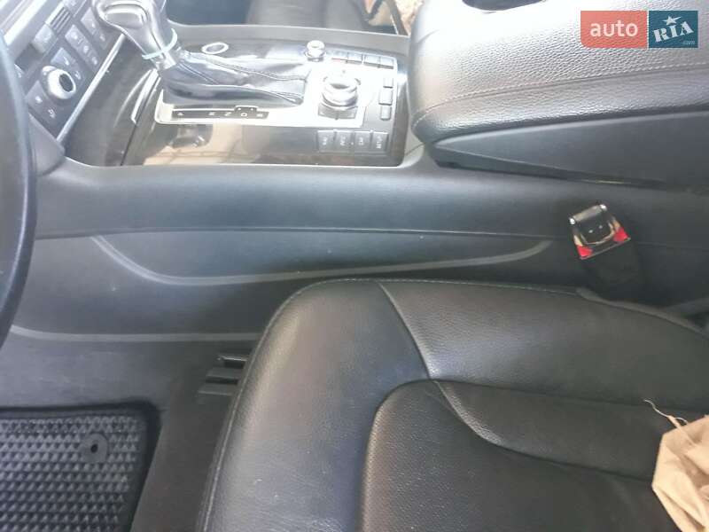 Внедорожник / Кроссовер Audi Q7 2013 в Сумах
