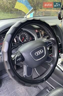 Внедорожник / Кроссовер Audi Q7 2013 в 