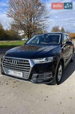 Внедорожник / Кроссовер Audi Q7 2017 в 